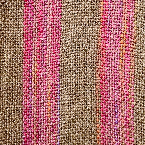 Huivin pystryraidat läheltä.