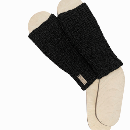 Tummanruskeat lämpimät villasäärystimet.